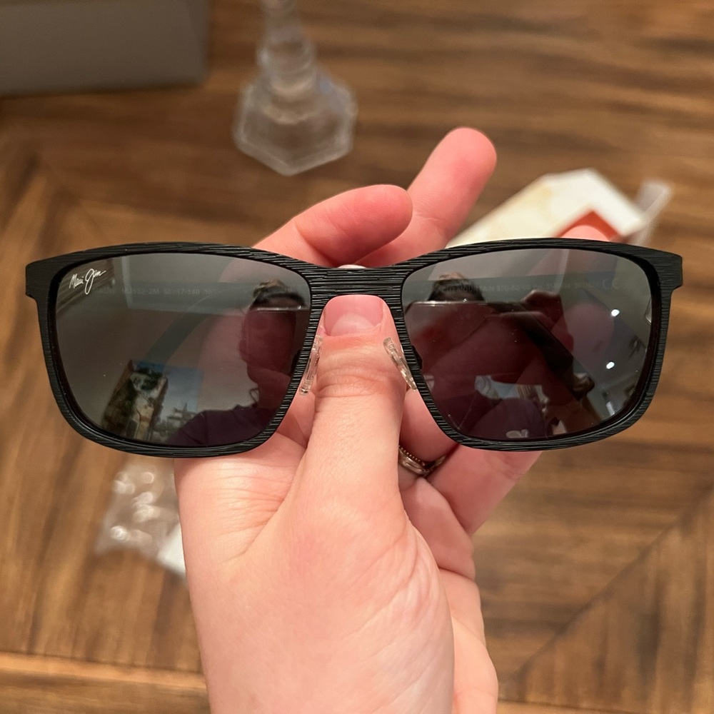 Maui Jim Cut Mountain 532-2M Black Neutral Gray Polarized Sunglasses